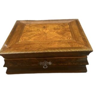 Antique Wood Box Austria 1850 Scatola Legno Intagliato