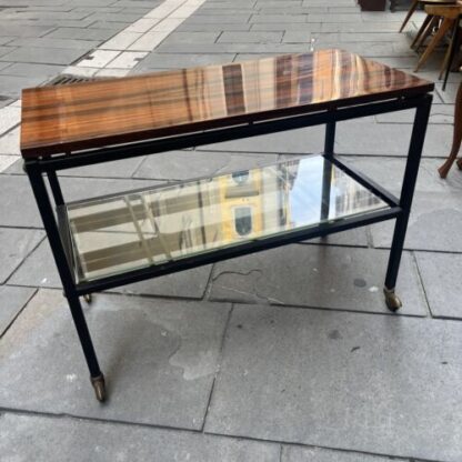 Tavolino vintage in vetro e metallo spazzolato su ruote di Zuenelli, anni '60 - immagine 2